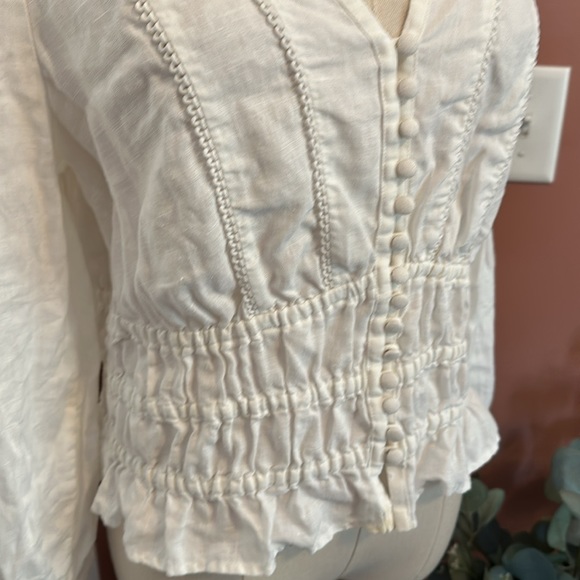 Los Angeles Atelier & other stories | white | linen | delicate | vneck | shirt - Picture 3 of 13